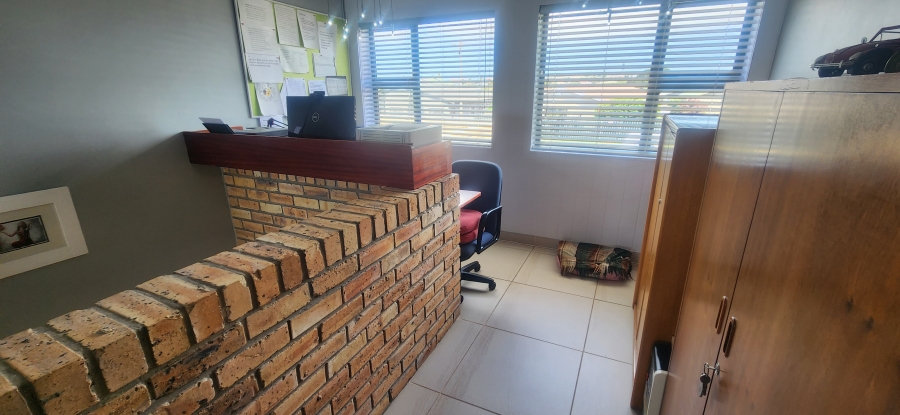 6 Bedroom Property for Sale in Da Nova Western Cape